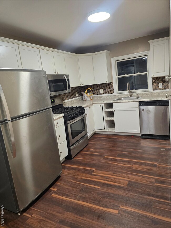 Building Photo - 35 Townsend Rd