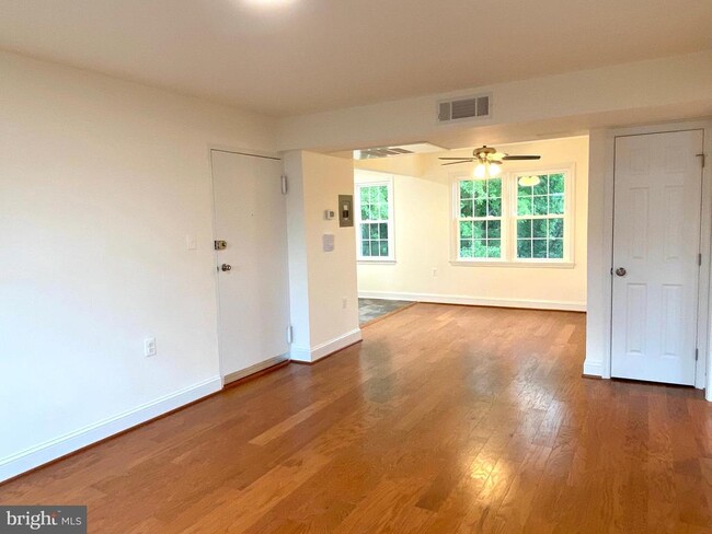 Building Photo - 1801 Belle View Blvd