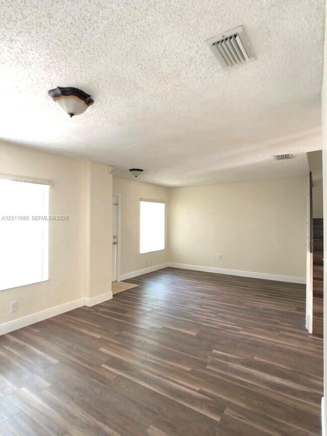 Foto del edificio - 16604 SW 97th St