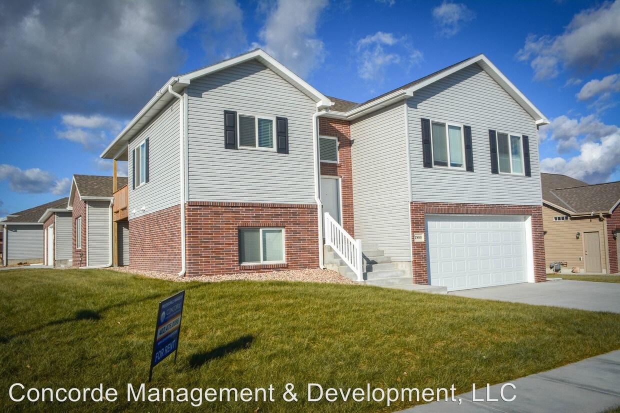 Foto principal - 7801 Yankee Woods Dr