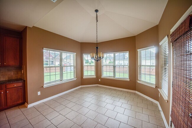 Foto del edificio - Beautiful home available today!