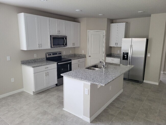 Building Photo - Brand New Auburndale Home For Rent