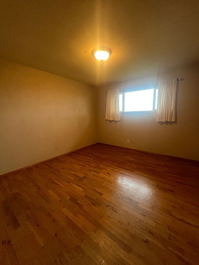 Foto del edificio - 3-Bedroom 2-Bathroom home in Coburg