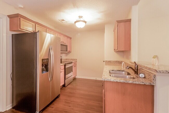 Building Photo - 9500 Eckley Pl