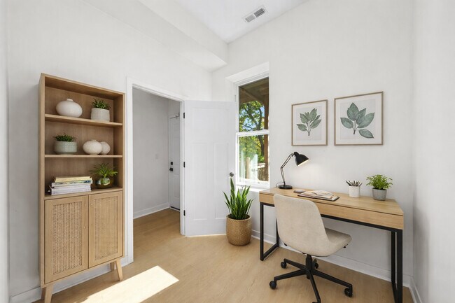 Foto del edificio - 3037 W Lexington St