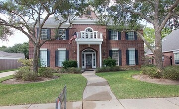 Building Photo - 1615 Greenleaf Oaks Dr
