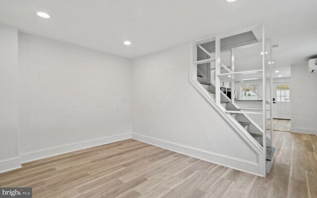 Foto del edificio - 713 Haverford Rd