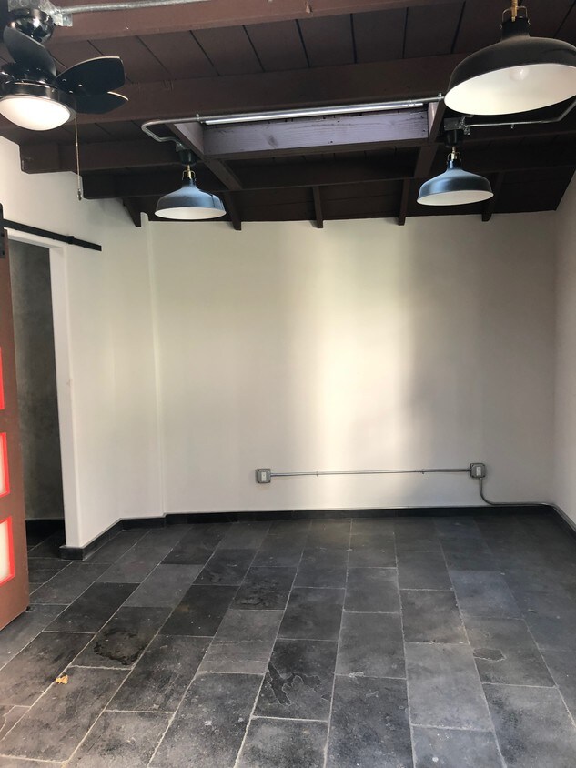 Foto principal - 1743 Courtney Ave