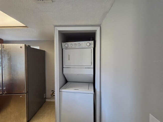 Foto del edificio - 475 Caribbean Dr