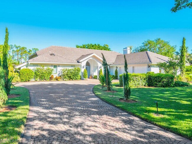 Foto del edificio - 4887 Pond Apple Dr S