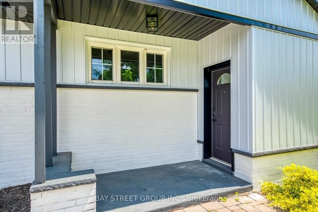 Building Photo - 445 Samford Pl