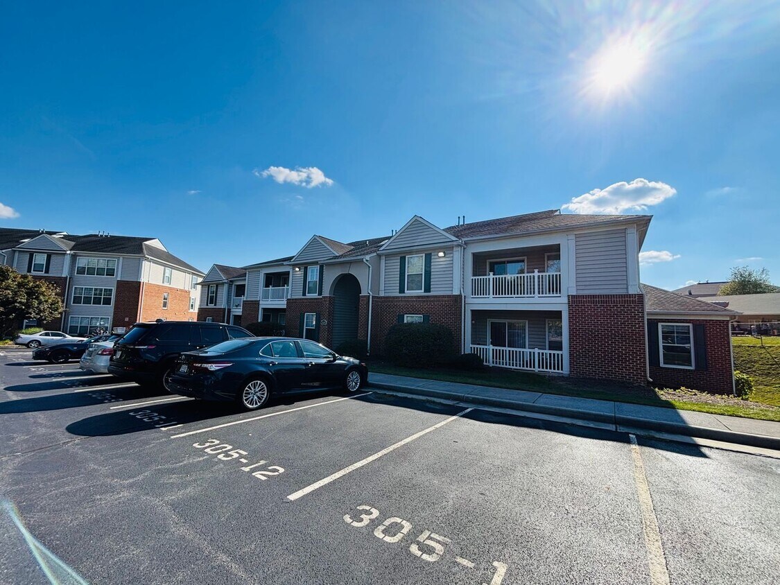 Foto del edificio - 305 N Knollwood Dr