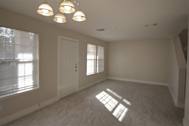 Foto del edificio - 439 Laurel Timbers Dr