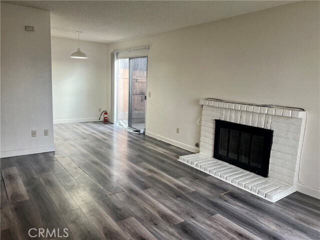 Foto del edificio - 15161 Monterey Ave