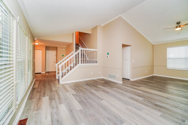 Foto del edificio - 1154 Crestview St
