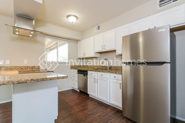 Building Photo - 11456 N 57th Ave