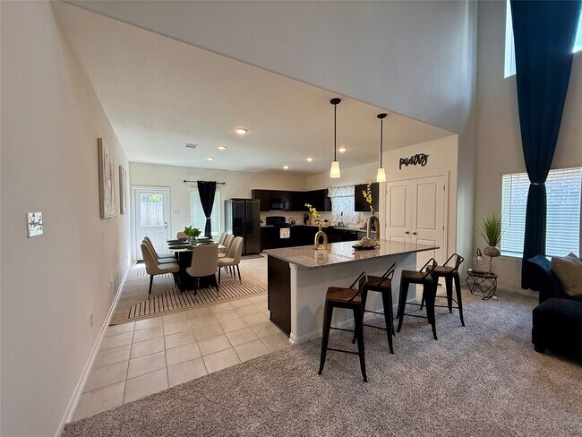 Building Photo - 527 Baobab Wy