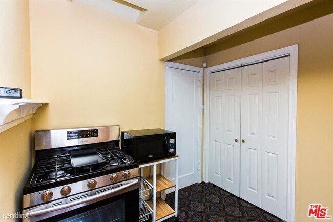 Foto del edificio - 3 br, 1 bath House - 7514 Brighton Ave