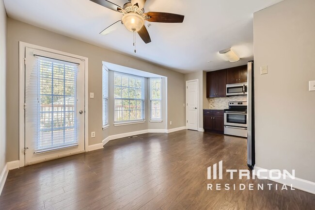 Building Photo - 610 N Branch Ct
