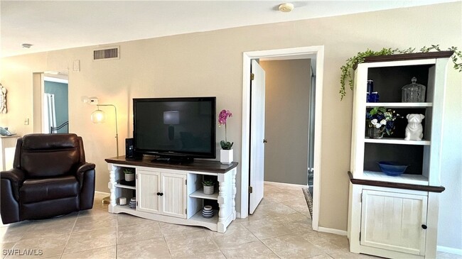 Foto del edificio - 6300 South Pointe Blvd