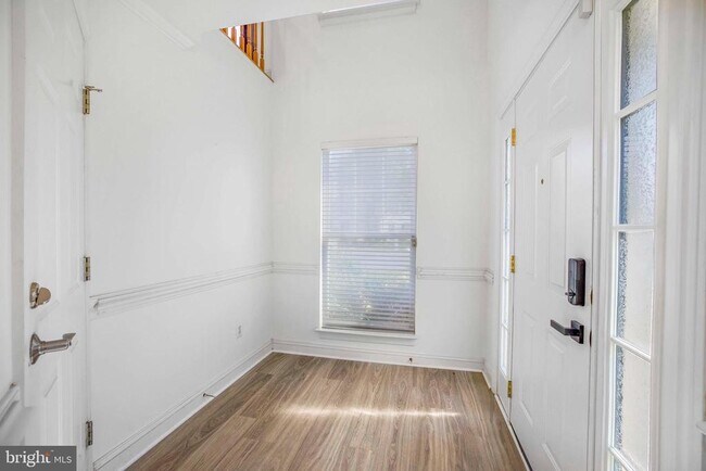 Foto del edificio - 43782 Brookline Terrace