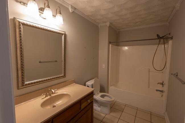 Building Photo - 108 Springfield Blvd