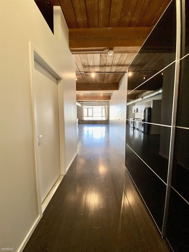Foto del edificio - Studio, 1 bath Condo - Barker Block