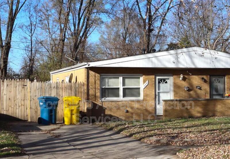 934 N Wood St, Griffith, IN 46319 Townhome Rentals in Griffith IN