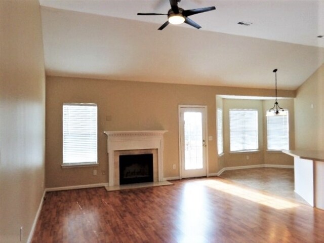 Foto del edificio - 315 Madrid Dr