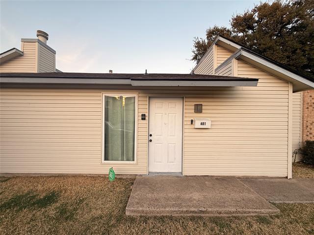 Building Photo - 401 San Maria Dr