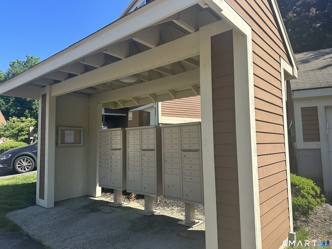 Building Photo - 151 Foxbridge Village Rd