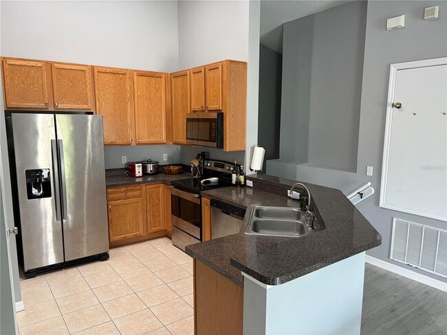 Foto del edificio - 8503 Shallow Creek Ct