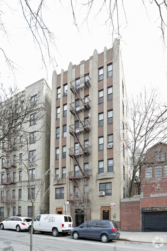 Foto principal - 171 E Mosholu N