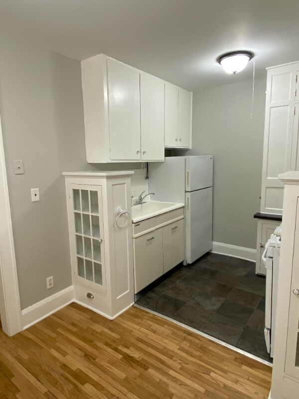 Building Photo - 488 Snelling Ave S