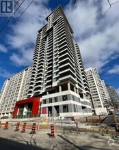Building Photo - 25-1625 Holly St