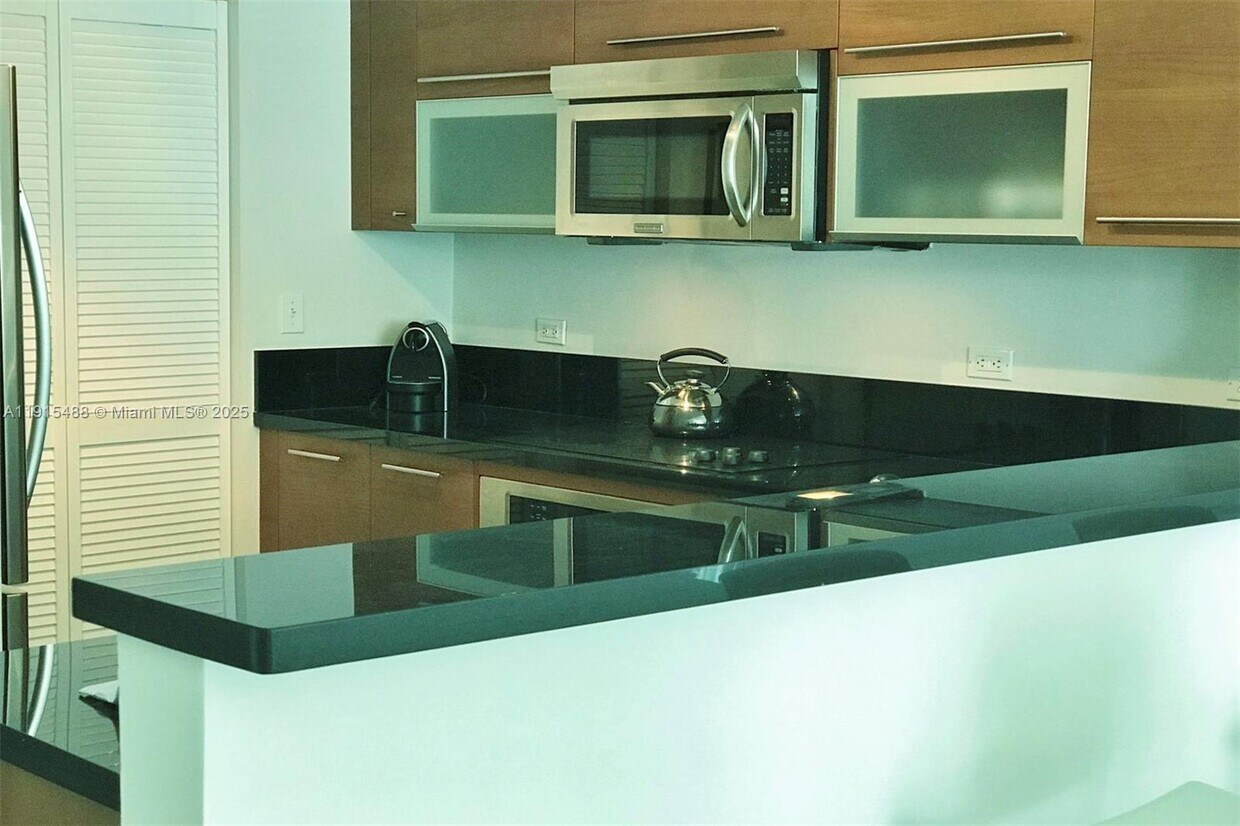 Primary Photo - 253 NE 2nd St