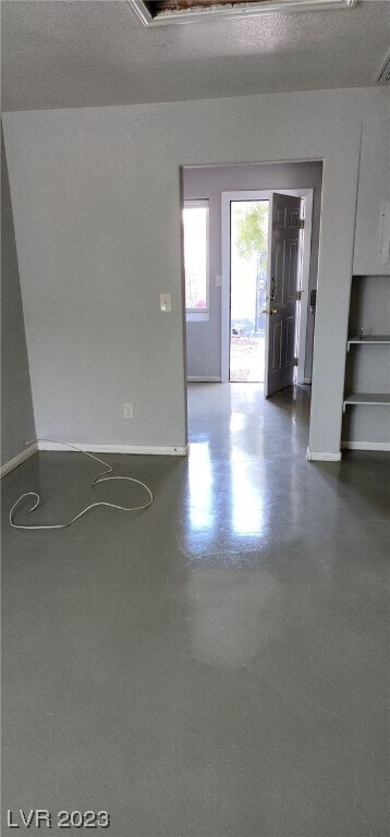 Foto principal - 1025 Stewart Ave