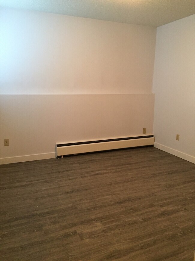 Photo du bâtiment - 1 Bed 1 Bath Unit in Edmonton, AB