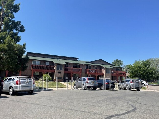 Foto del edificio - 9786 W 22nd Pl