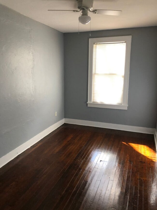 Building Photo - 3 Bed 1 Bath