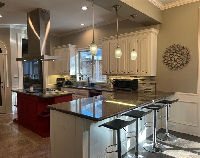 Building Photo - 14 S 4th St