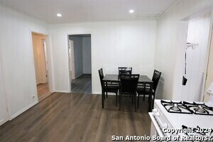 Foto del edificio - 1135 Gladstone Ave