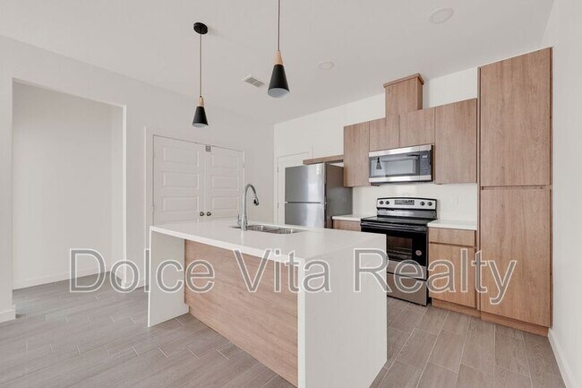 Foto del edificio - 1502 W Platinum Dr