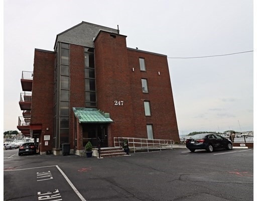 Building Photo - 247 Washington Ave
