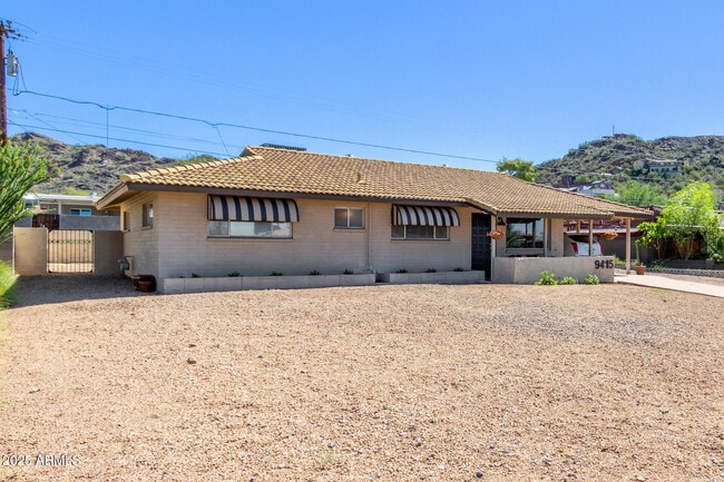 Foto del edificio - 9415 N 16th St