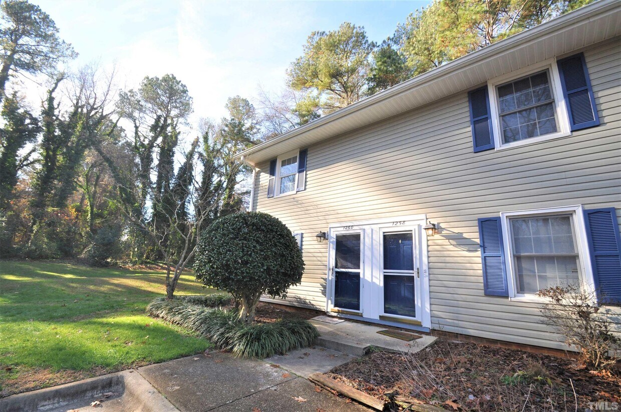 1260 Donaldson Ct, Cary, NC 27511 Townhouse for Rent in Cary, NC