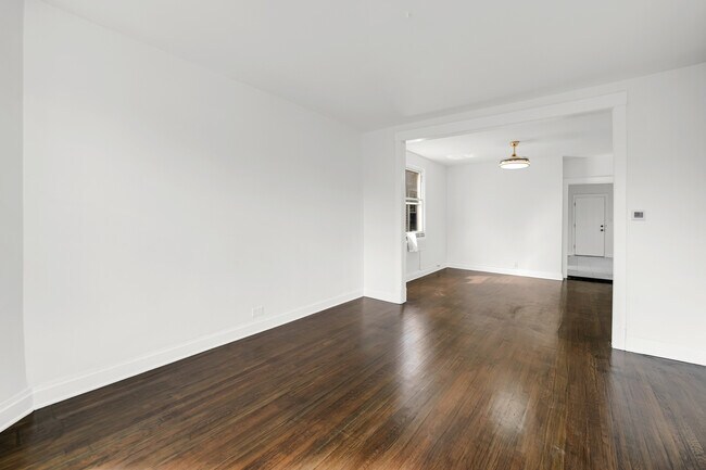 Foto del edificio - 3836 W Diversey Ave
