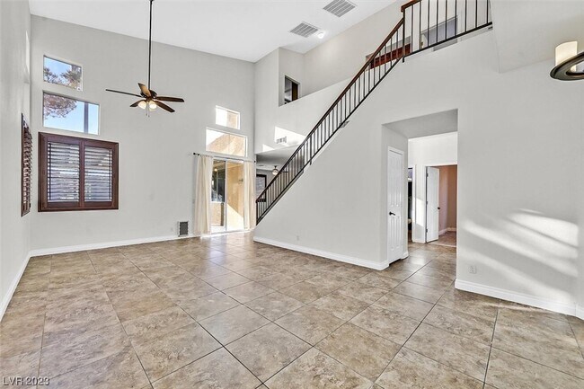 Building Photo - 3313 Golden View St