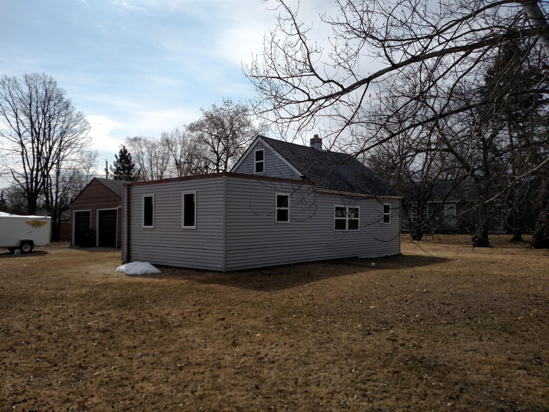 1604 3rd St SE, Bemidji, MN 56601 House Rental in Bemidji, MN