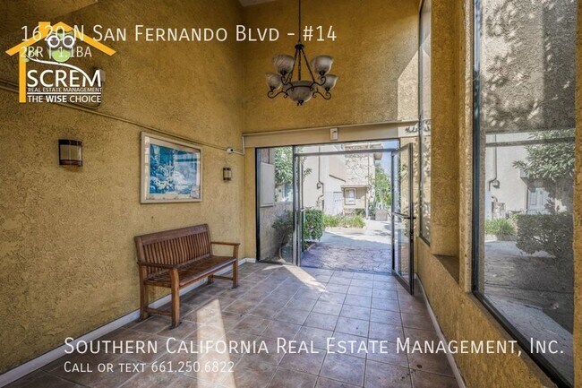 Building Photo - Nicely Upgraded Two Bedroom Townhome in Bu...